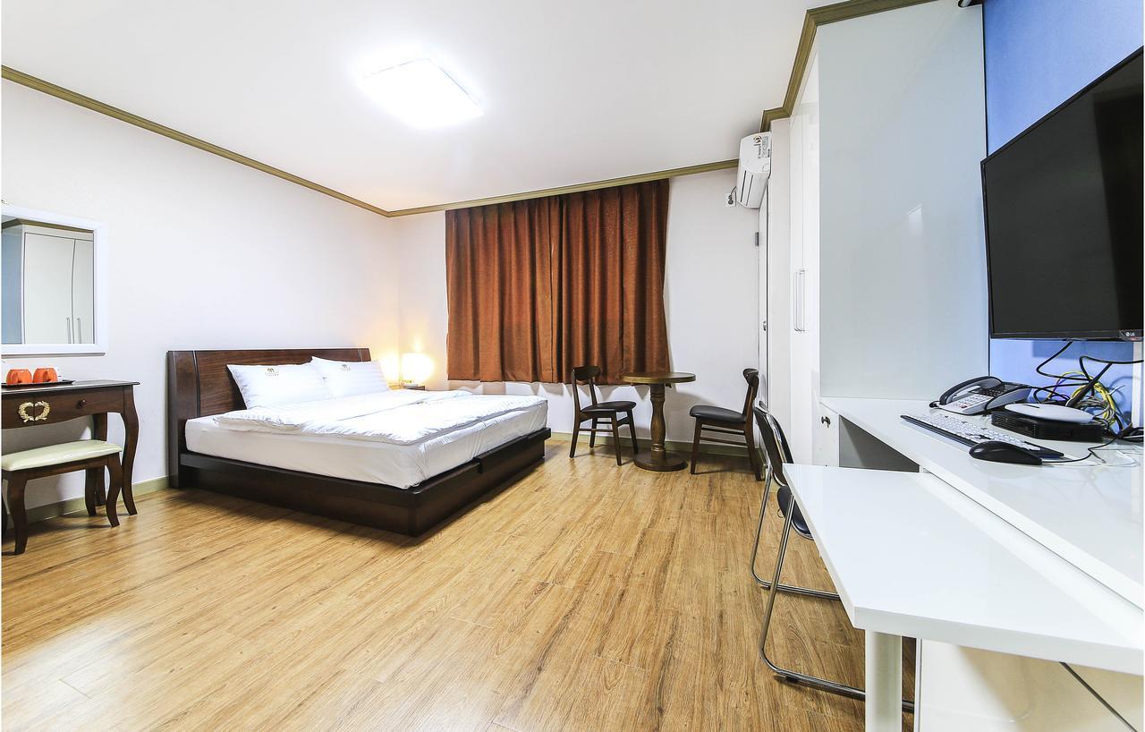 Crystal Residence Hotel Tedzson Kültér fotó